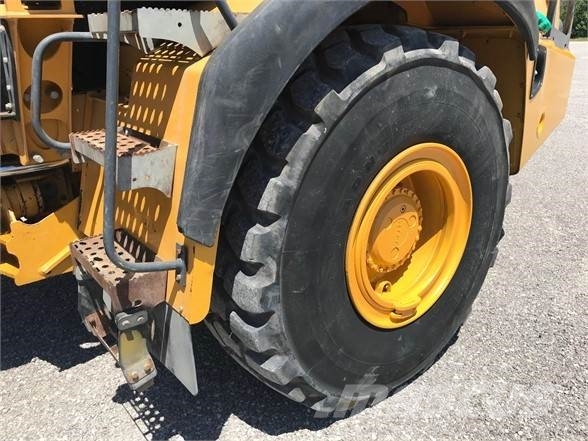 Bell B25E صهاريج مياه