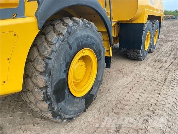 Bell B25E صهاريج مياه