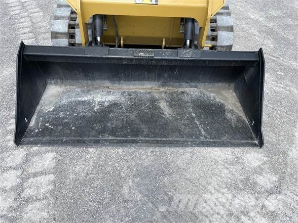 CAT 259D لوادر انزلاقية التوجيه