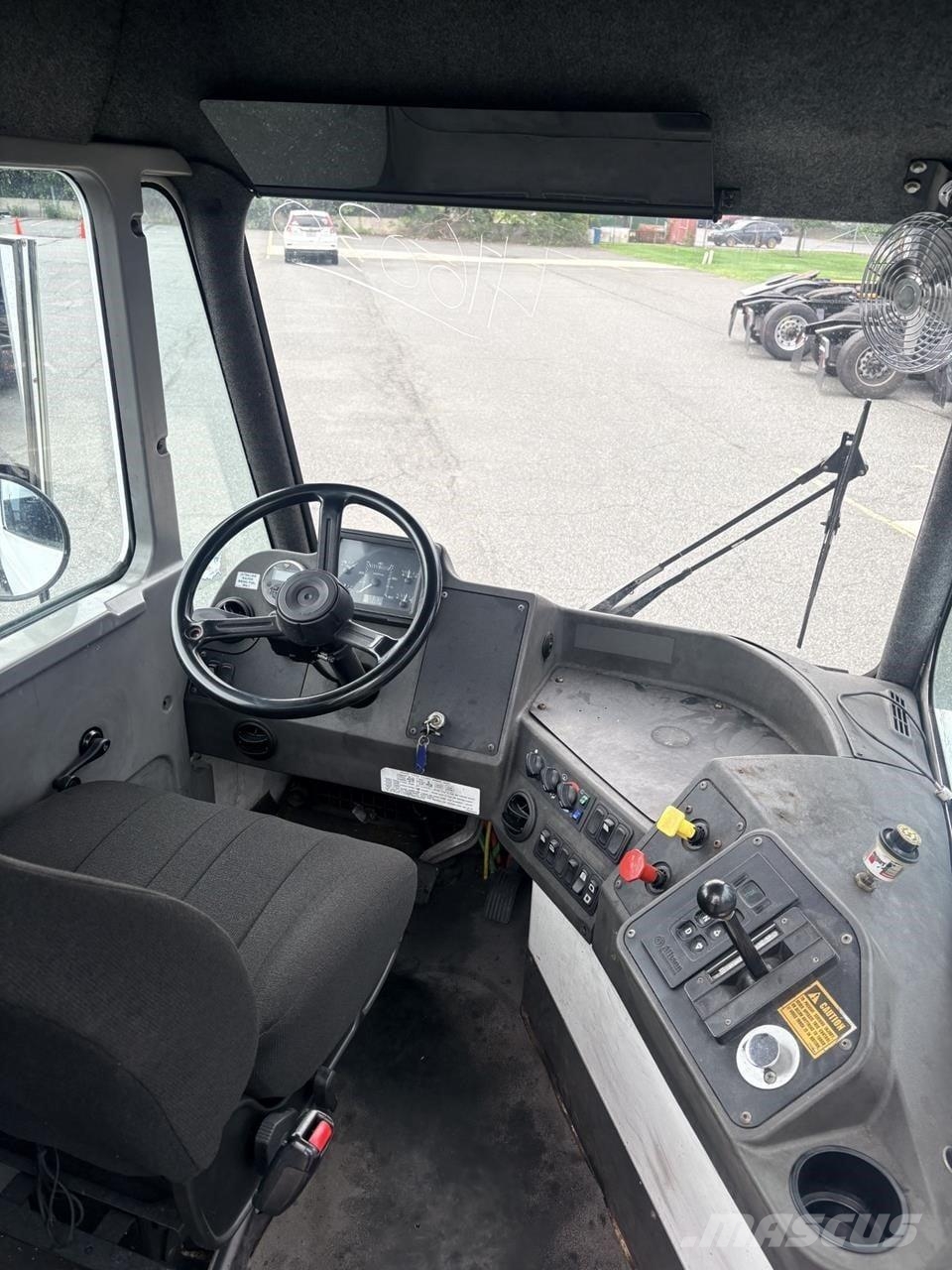 Kalmar OTTAWA 4X2 OFF-ROAD Tracteur de manœuvre