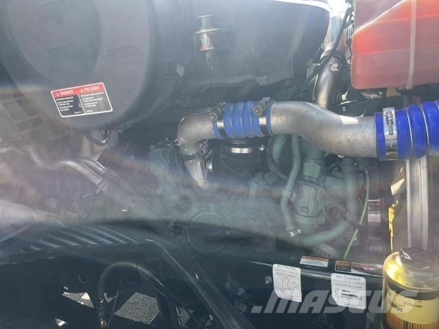 Volvo VNR64T300 وحدات الجر