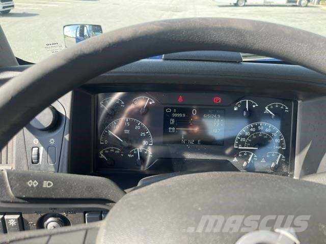Volvo VNR64T300 وحدات الجر