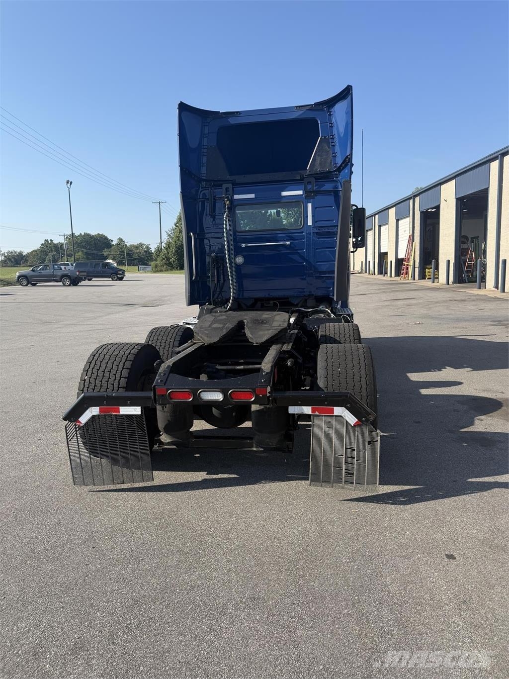 Volvo VNR64T300 Prime Movers