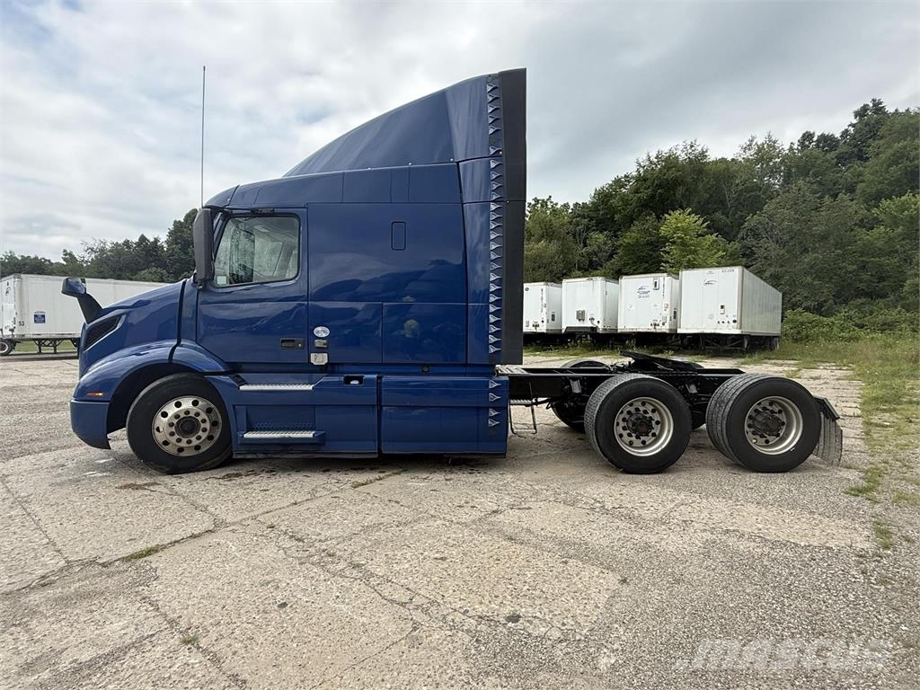 Volvo VNR64T640 Tahače