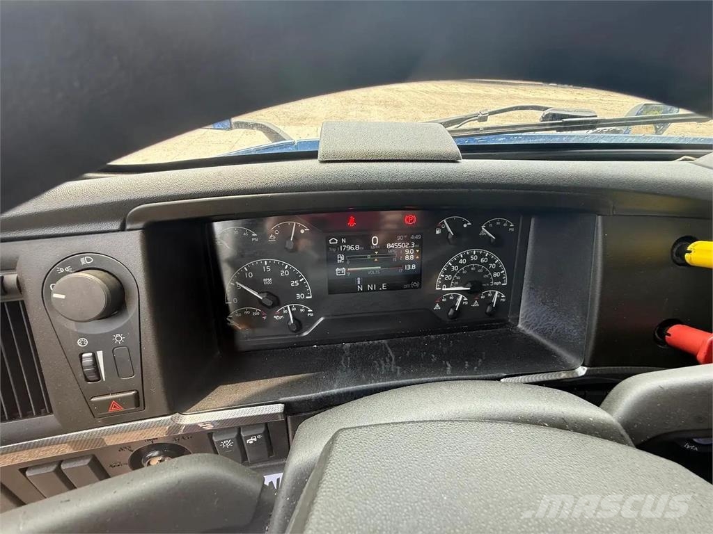 Volvo VNR64T640 Tahače