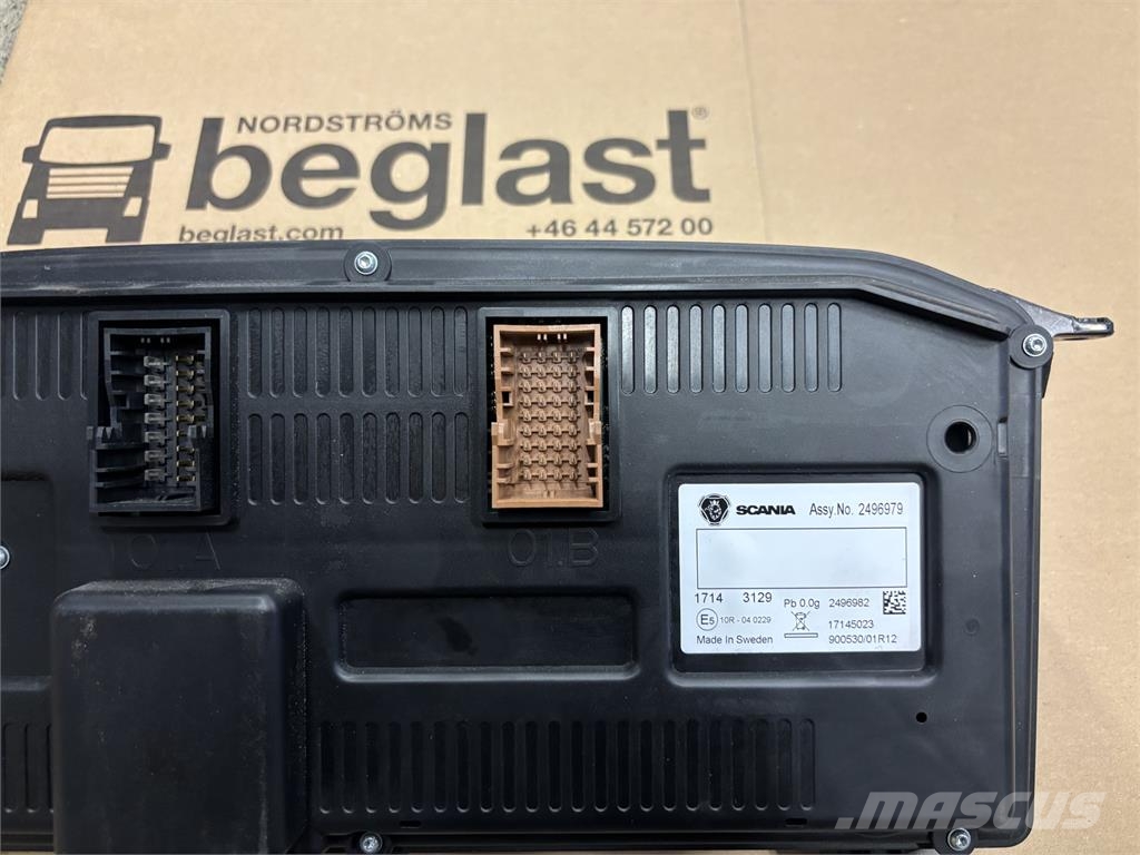Scania instrumentpanel L,P,G,R,S-series 2496979 Elektroonikaseadmed
