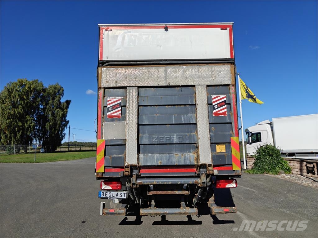 Scania P320 厢式货车