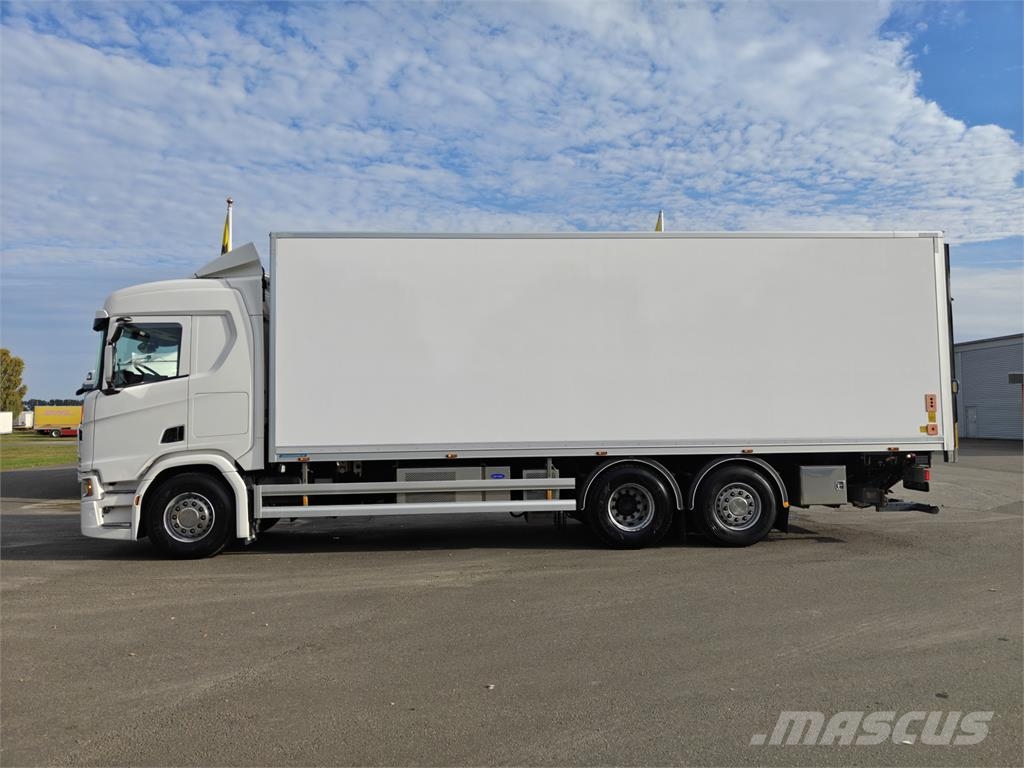 Scania R500 冷凍冷蔵車