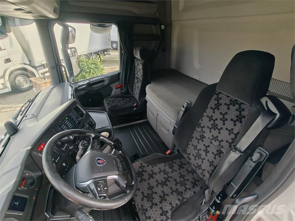 Scania R500 冷凍冷蔵車