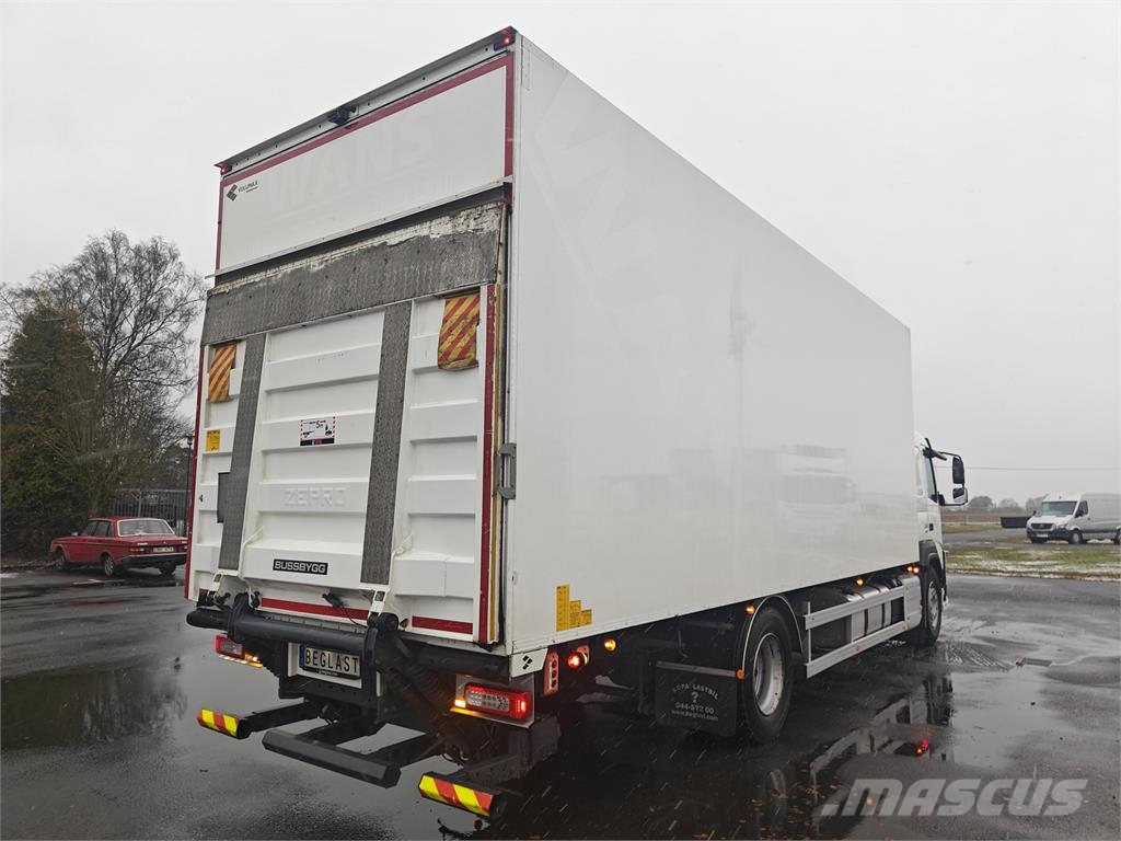 Volvo FM330 Camion cassonati
