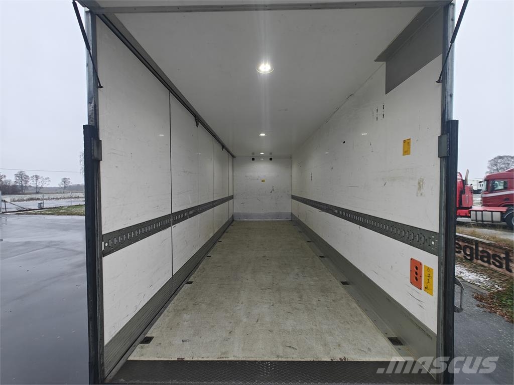 Volvo FM330 Camion cassonati