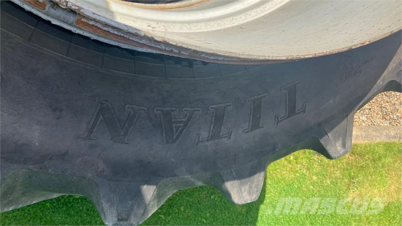 Titan 620/70R-42 Däck, hjul och fälgar