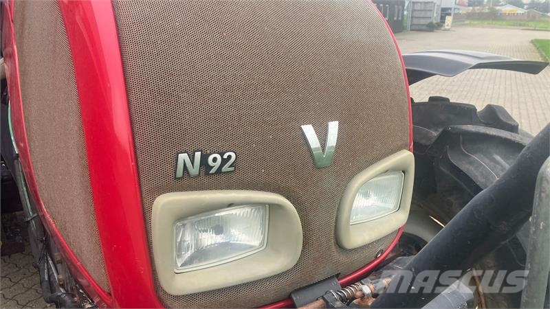 Valtra N92 الجرارات