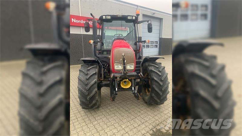 Valtra N92 الجرارات