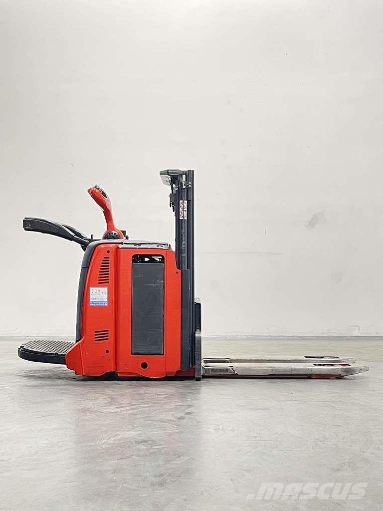 Linde D12AP-133 Pedestrian stackers
