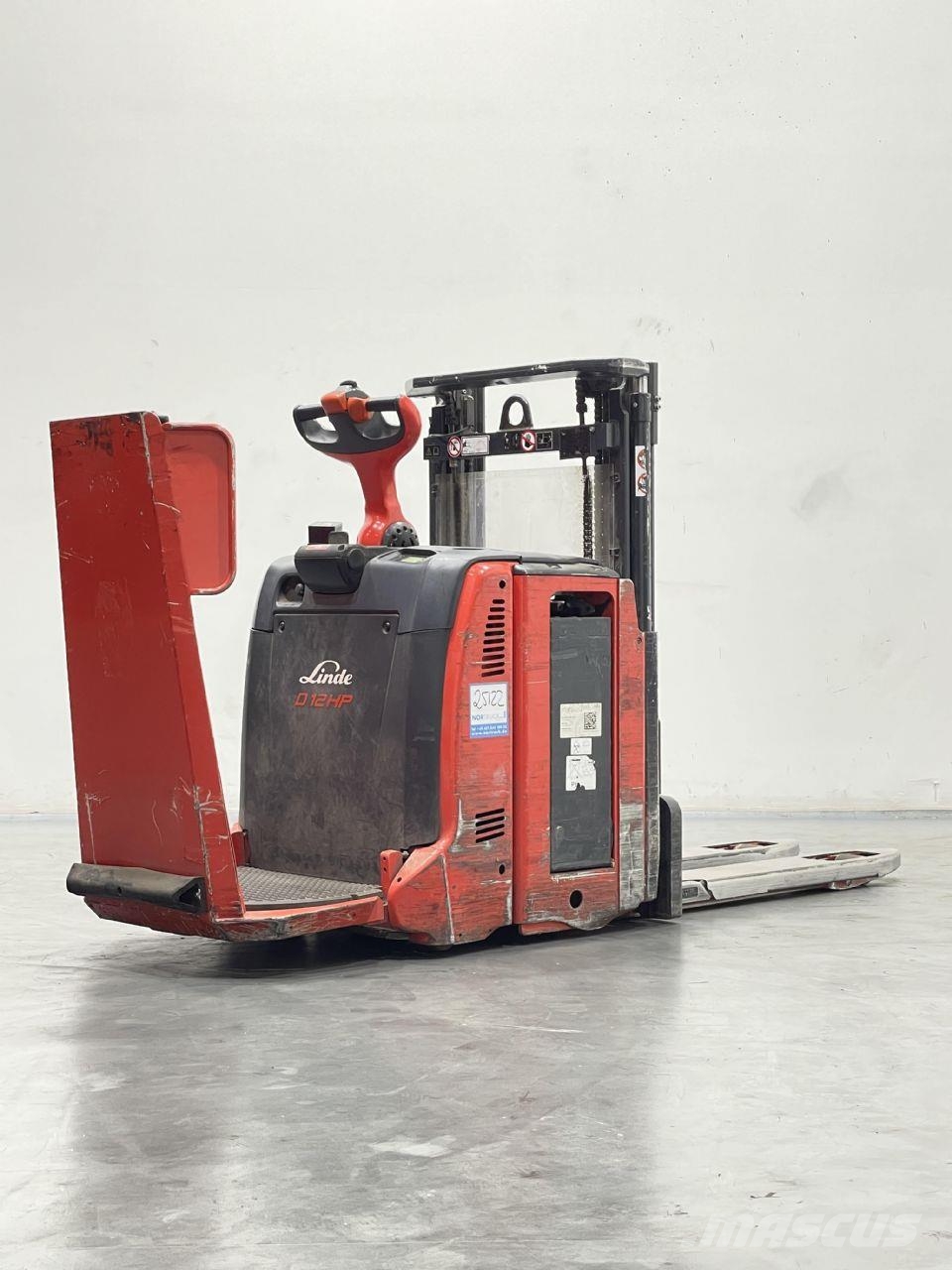 Linde D12HPAP-133 Rankiniai vėžimėliai