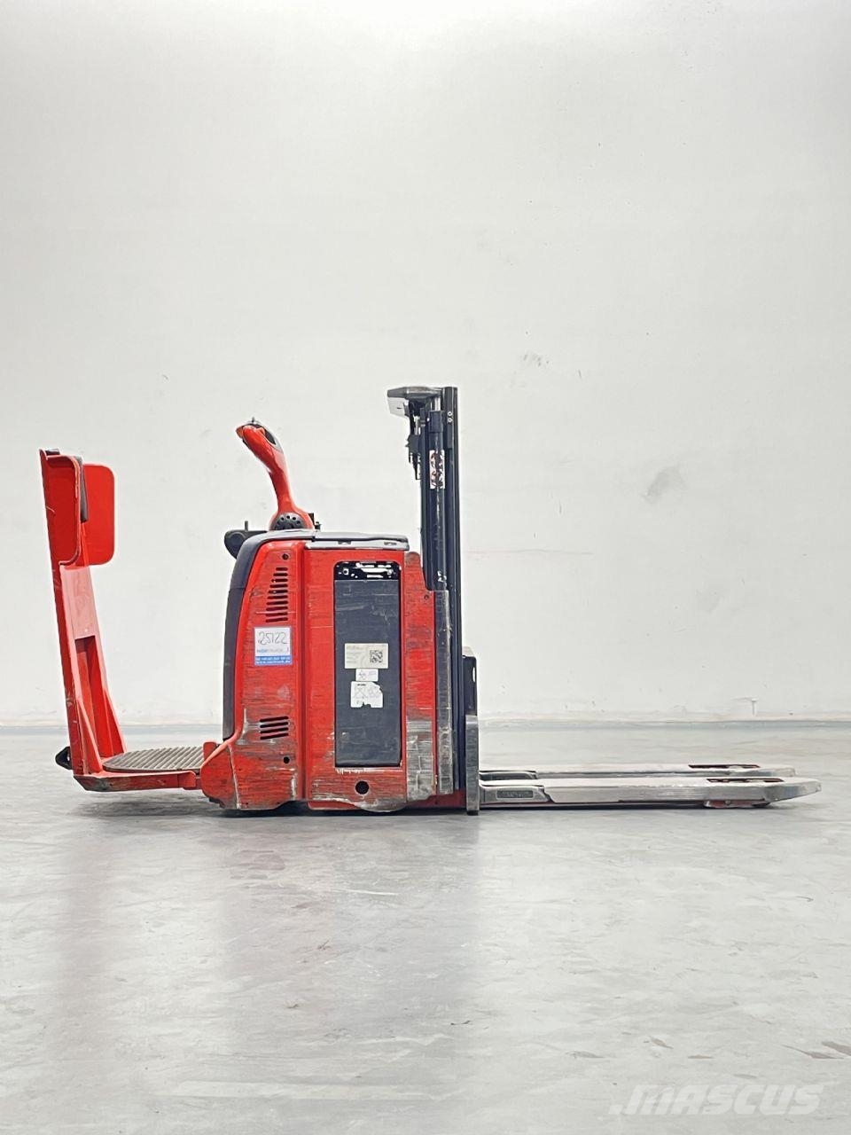 Linde D12HPAP-133 Rankiniai vėžimėliai