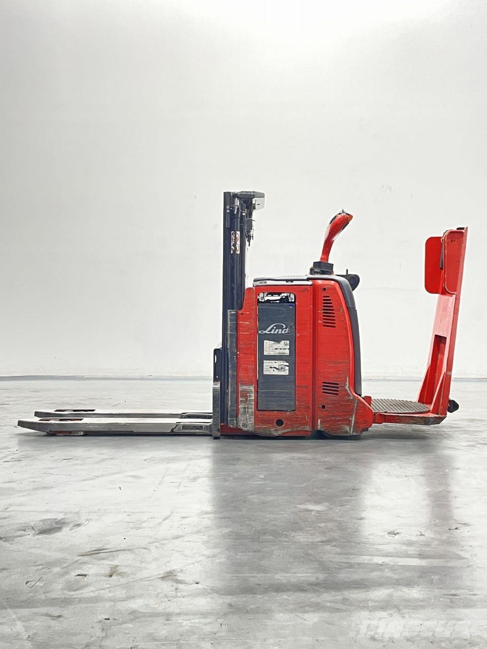 Linde D12HPAP-133 Rankiniai vėžimėliai