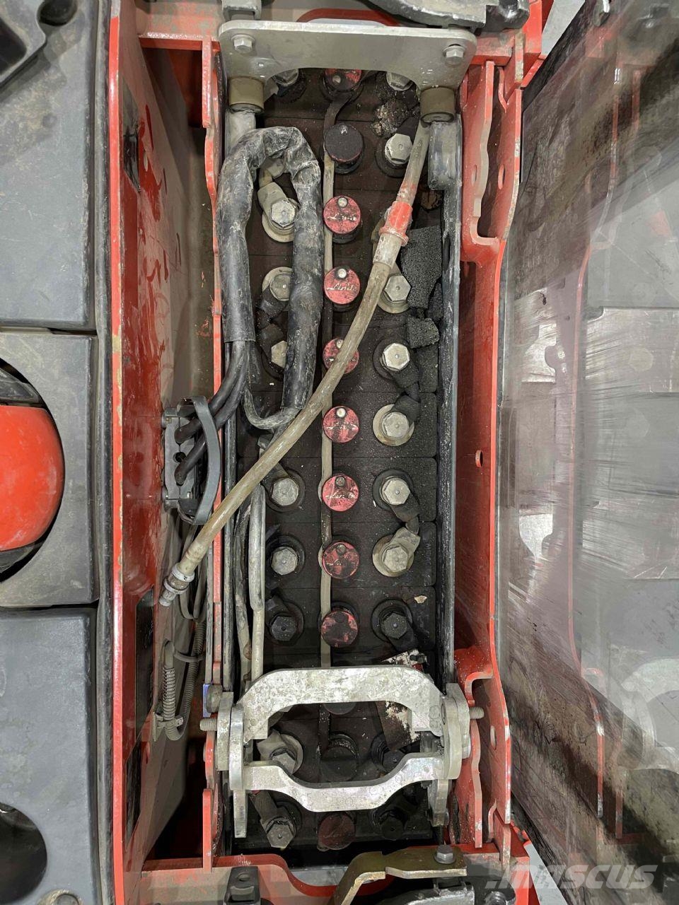 Linde D12HPAP-133 Rankiniai vėžimėliai