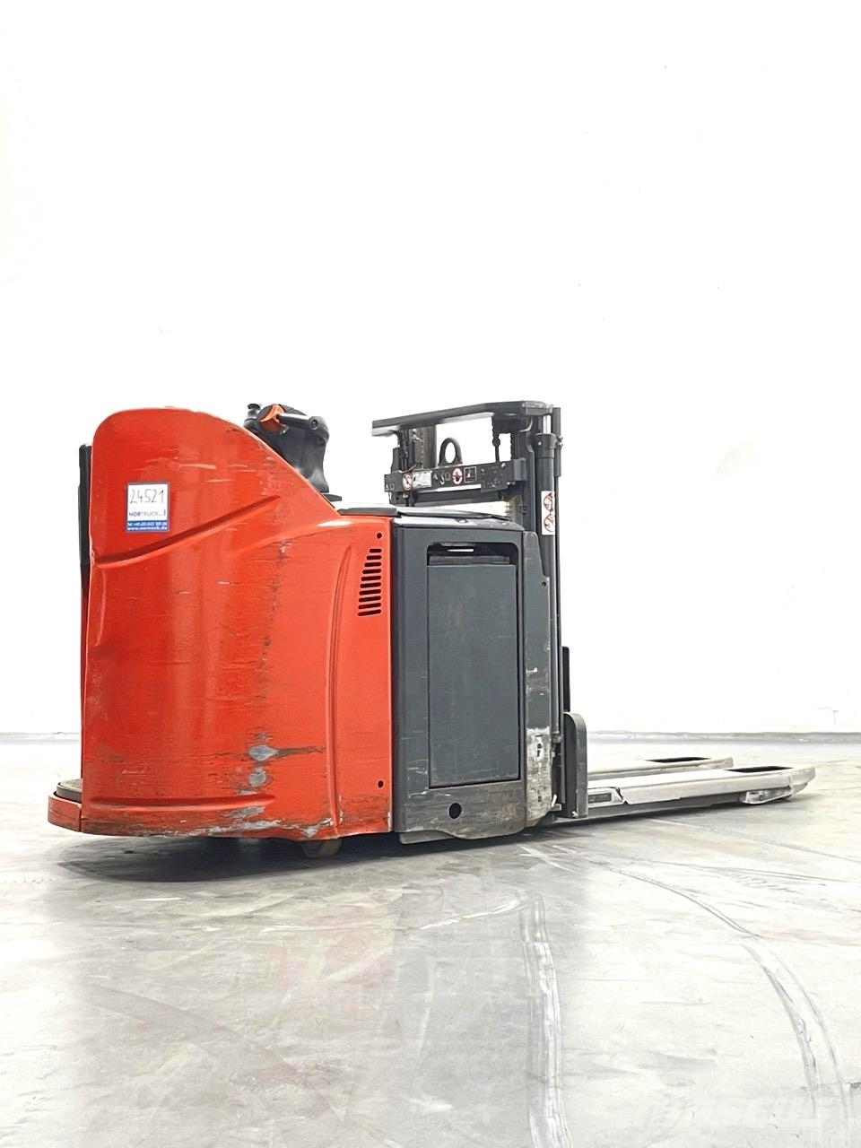 Linde D12HPSP-133 Pedestrian stacker