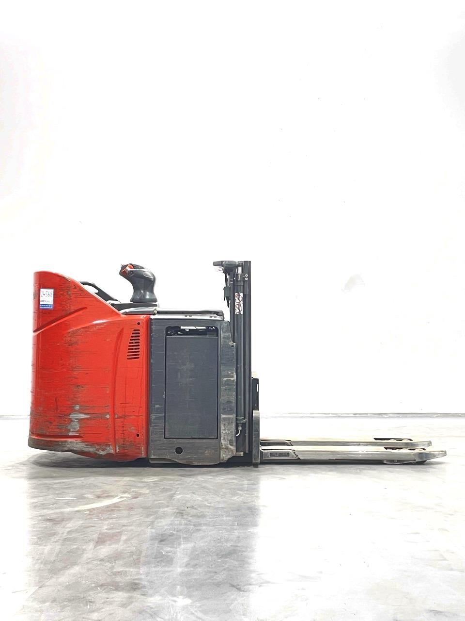 Linde D12HPSP-133 Pedestrian stacker