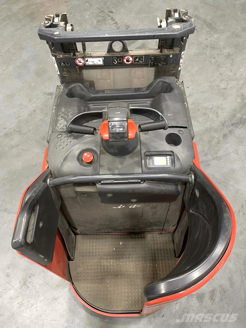 Linde D12HPSP-133 Pedestrian stacker