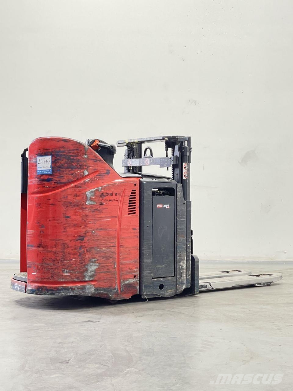 Linde D12HPSP-133 معدات التكديس الجوالة