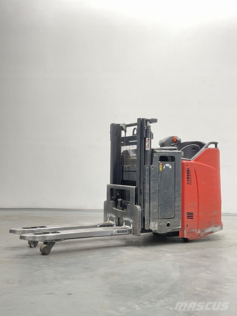Linde D12SP-133 Pedestrian stacker