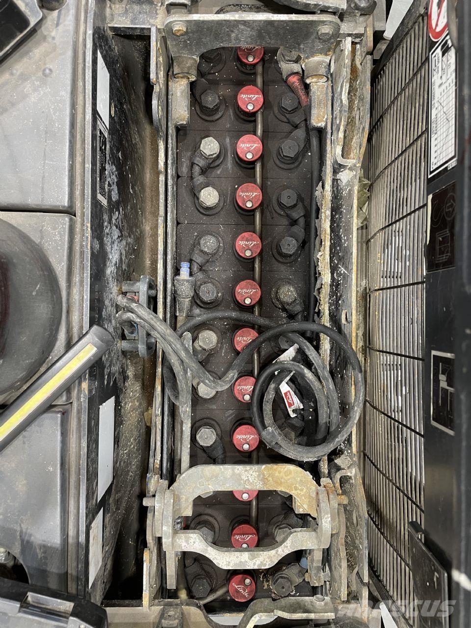 Linde D12SP-133 Pedestrian stacker