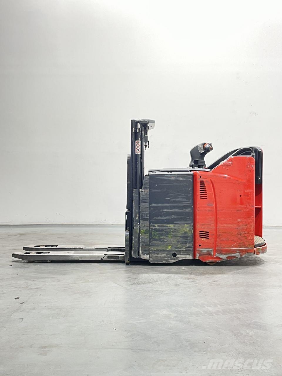 Linde D12SP-133 Pedestrian stacker
