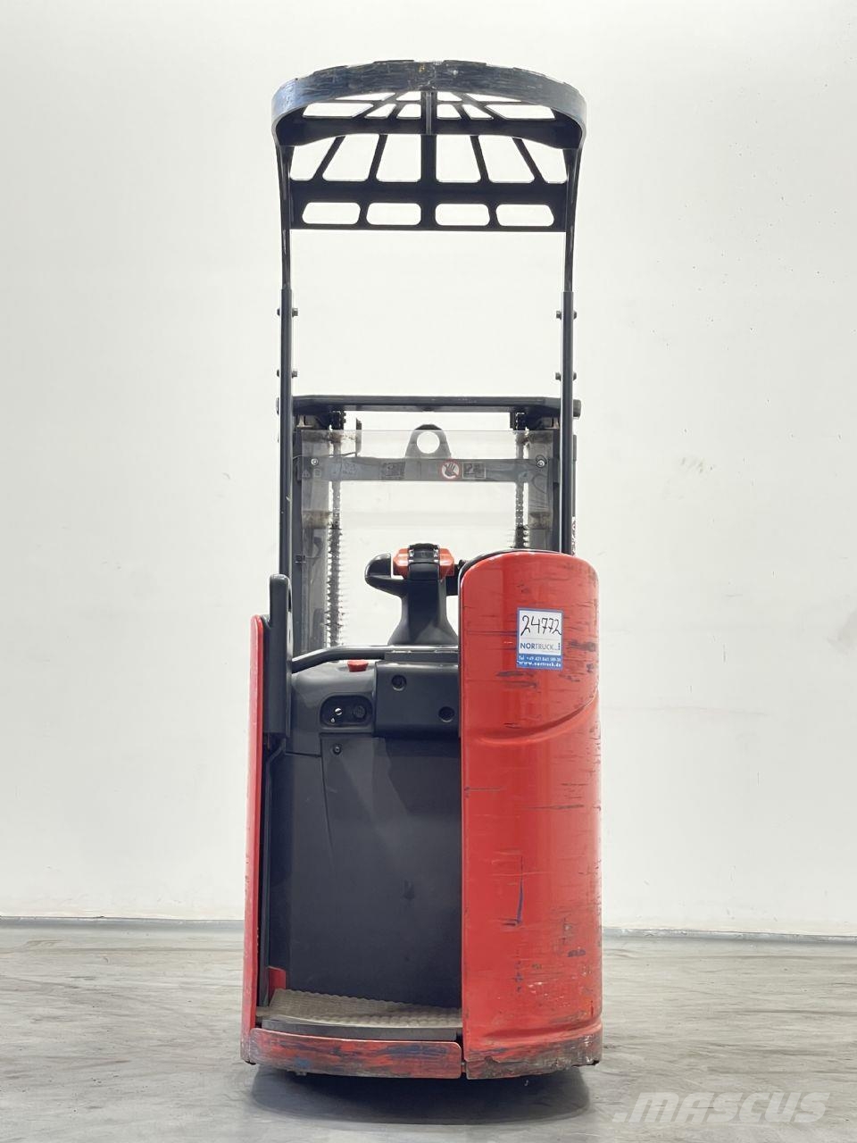 Linde D12SP-133 معدات التكديس الجوالة