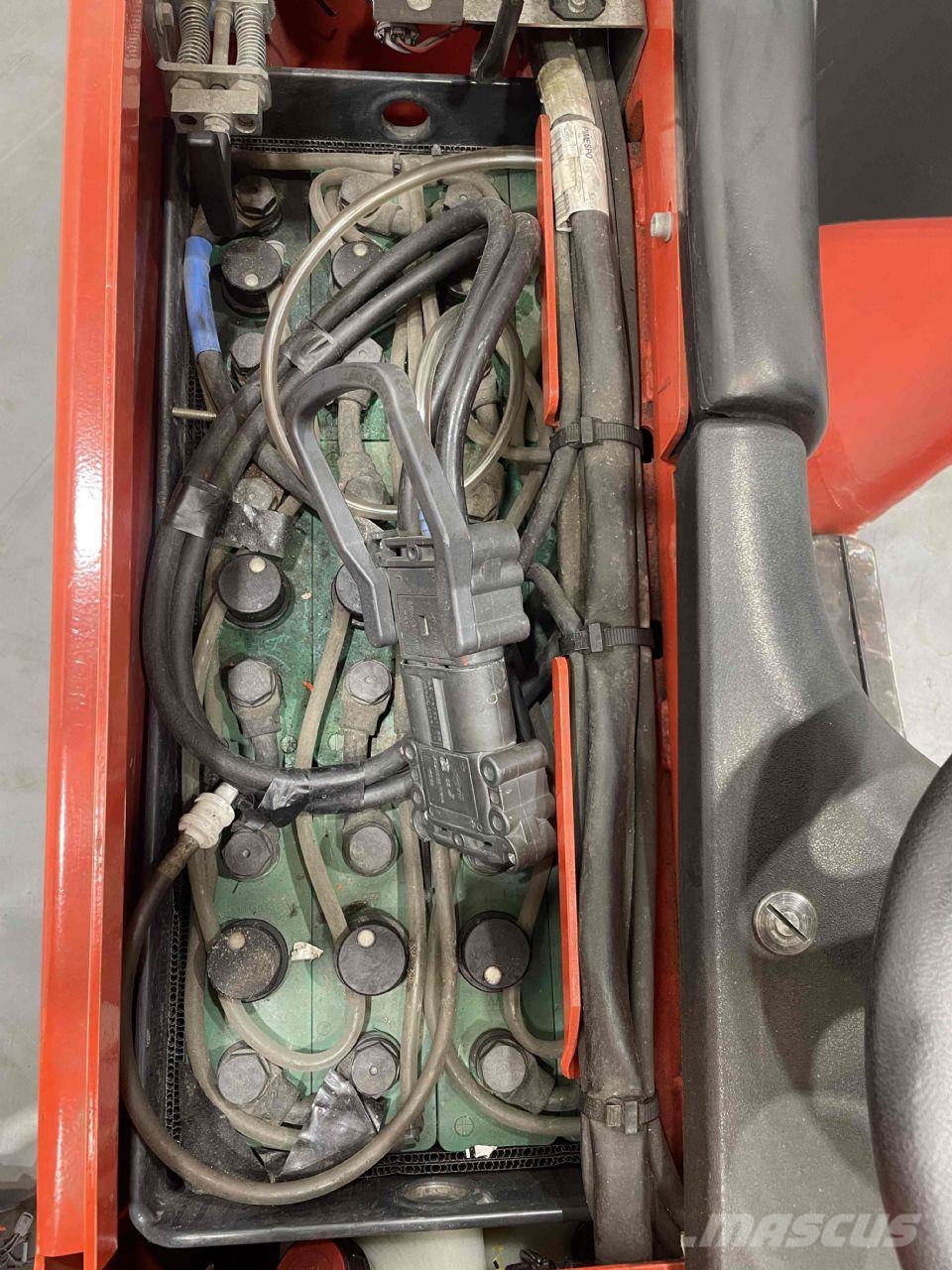 Linde E10-334 - nicht fahrbereit Electric forklifts