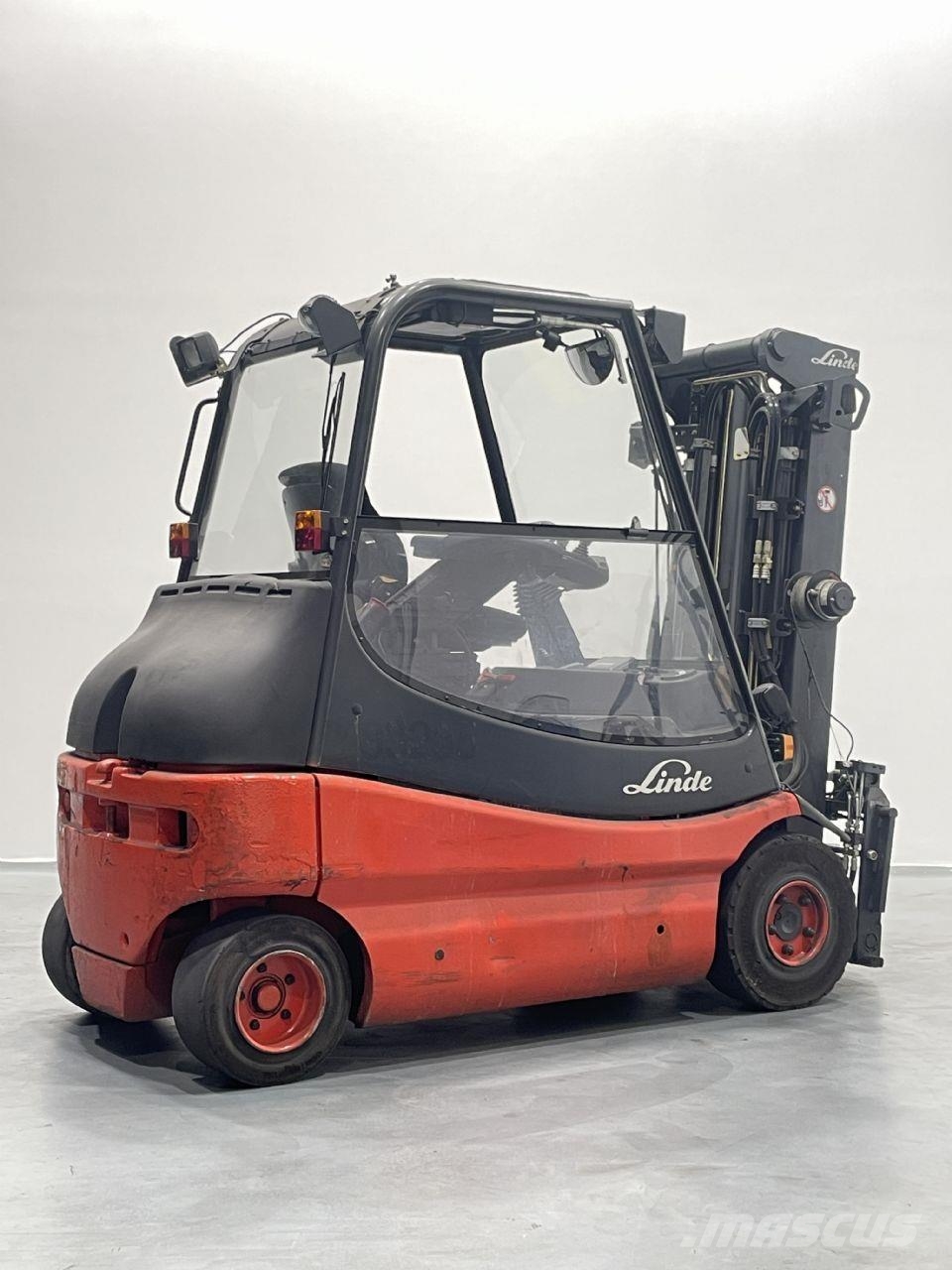 Linde E25-03-336 شاحنات ذات رافعات شوكية تعمل بالكهرباء