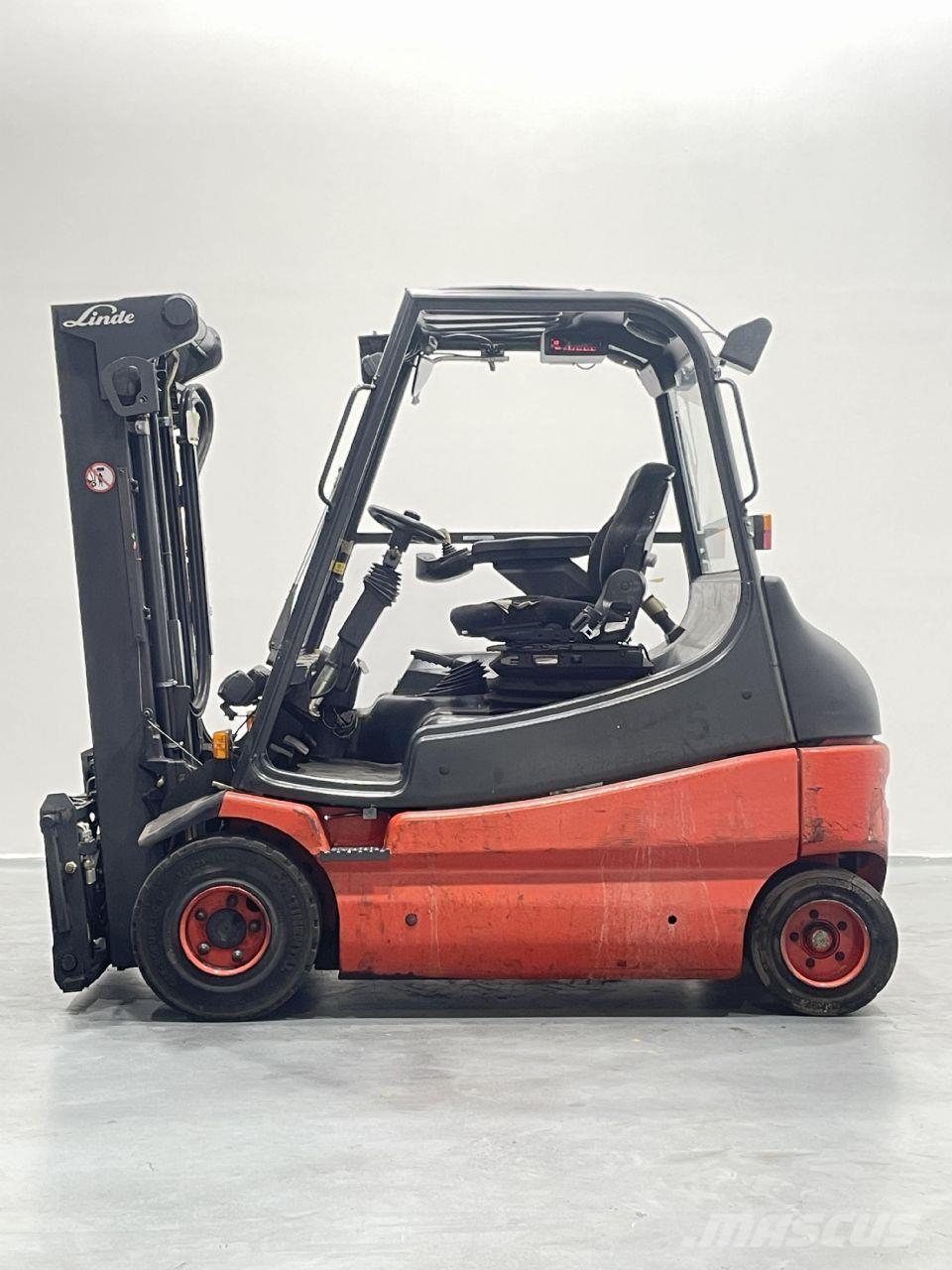 Linde E25-03-336 شاحنات ذات رافعات شوكية تعمل بالكهرباء