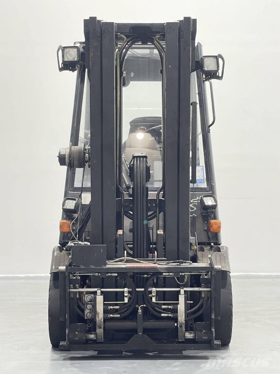 Linde E25-03-336 شاحنات ذات رافعات شوكية تعمل بالكهرباء