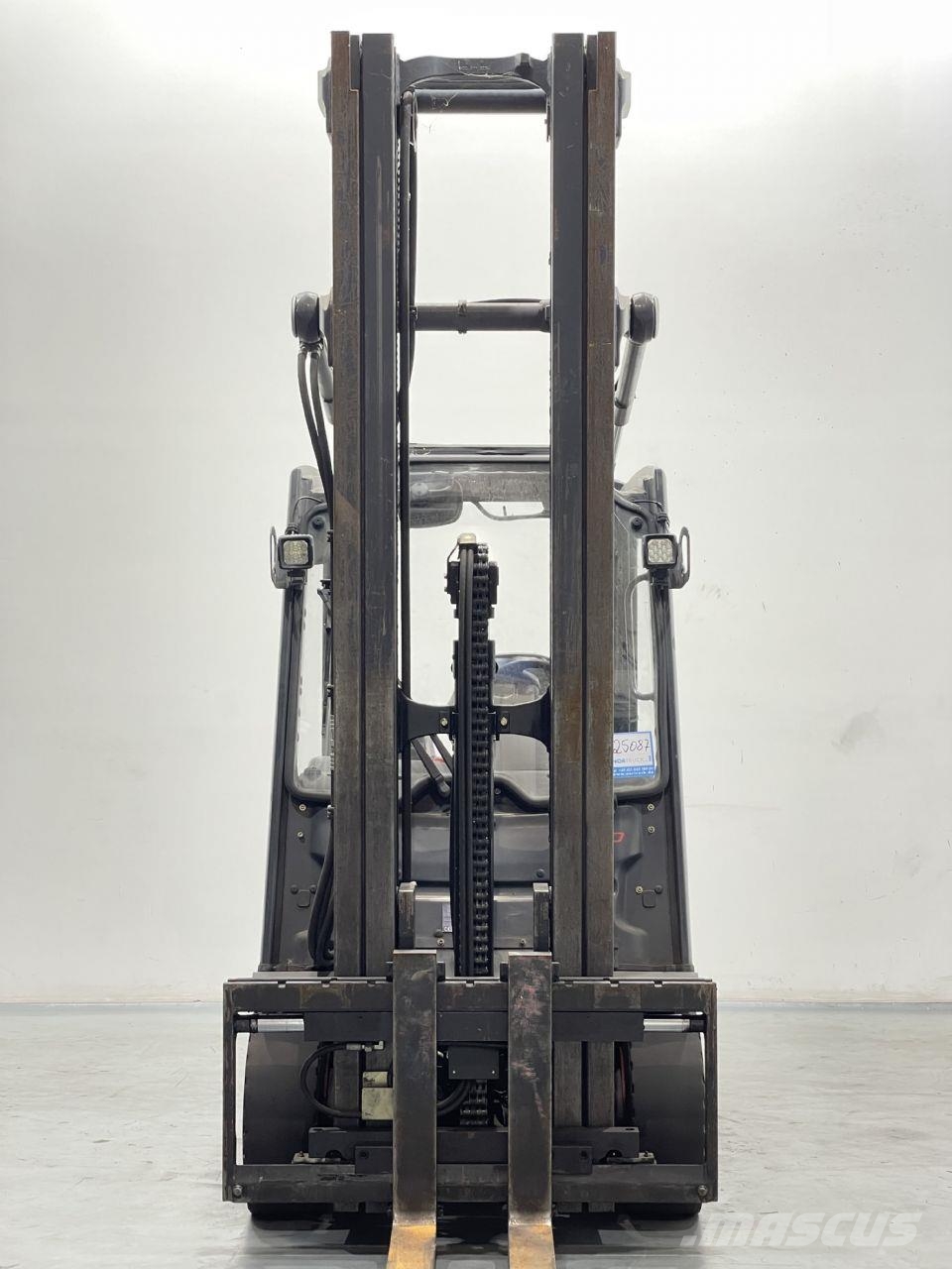 Linde E30L-01-387 Elektromos targoncák