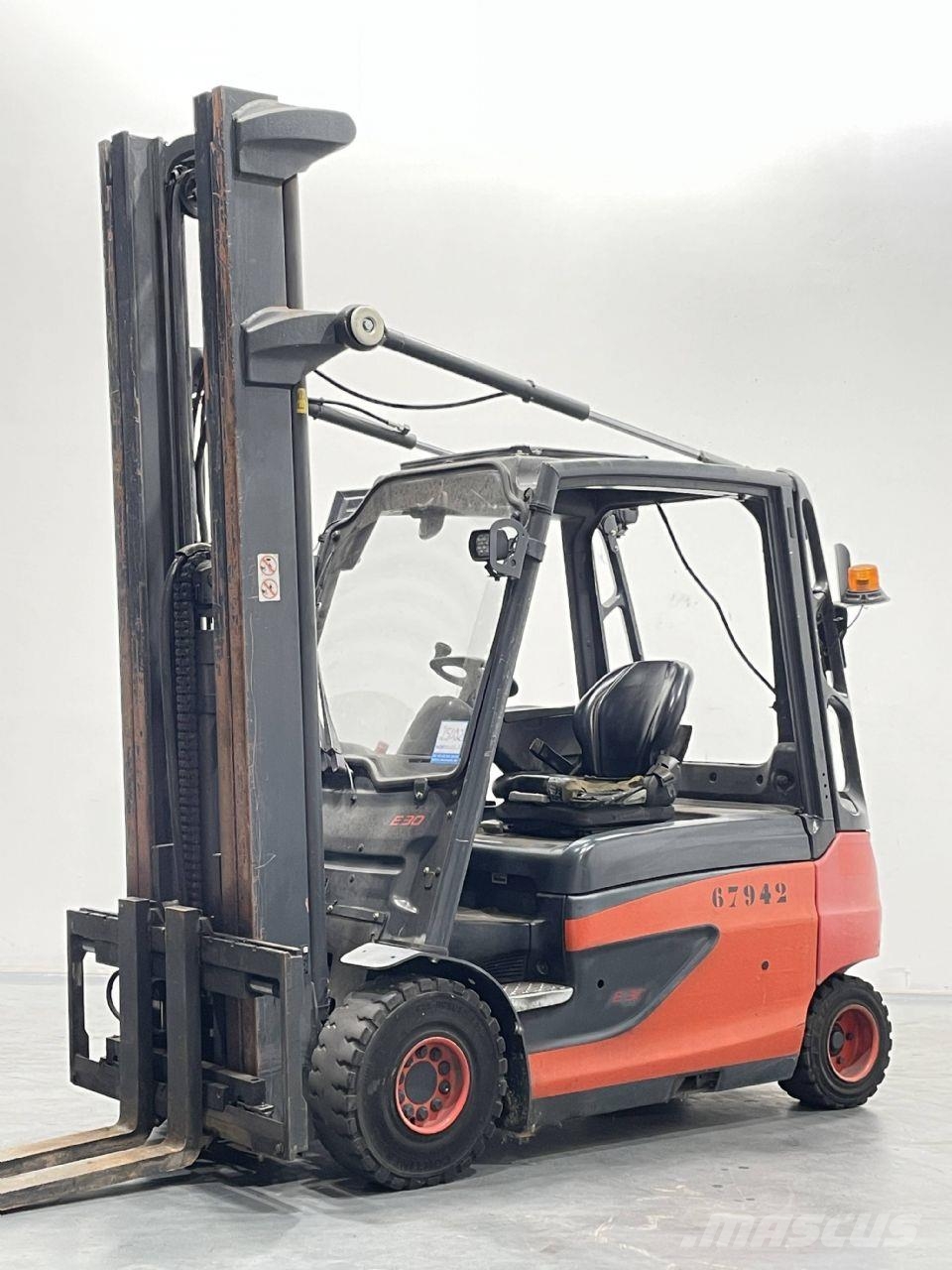 Linde E30L-01-387 Elektromos targoncák