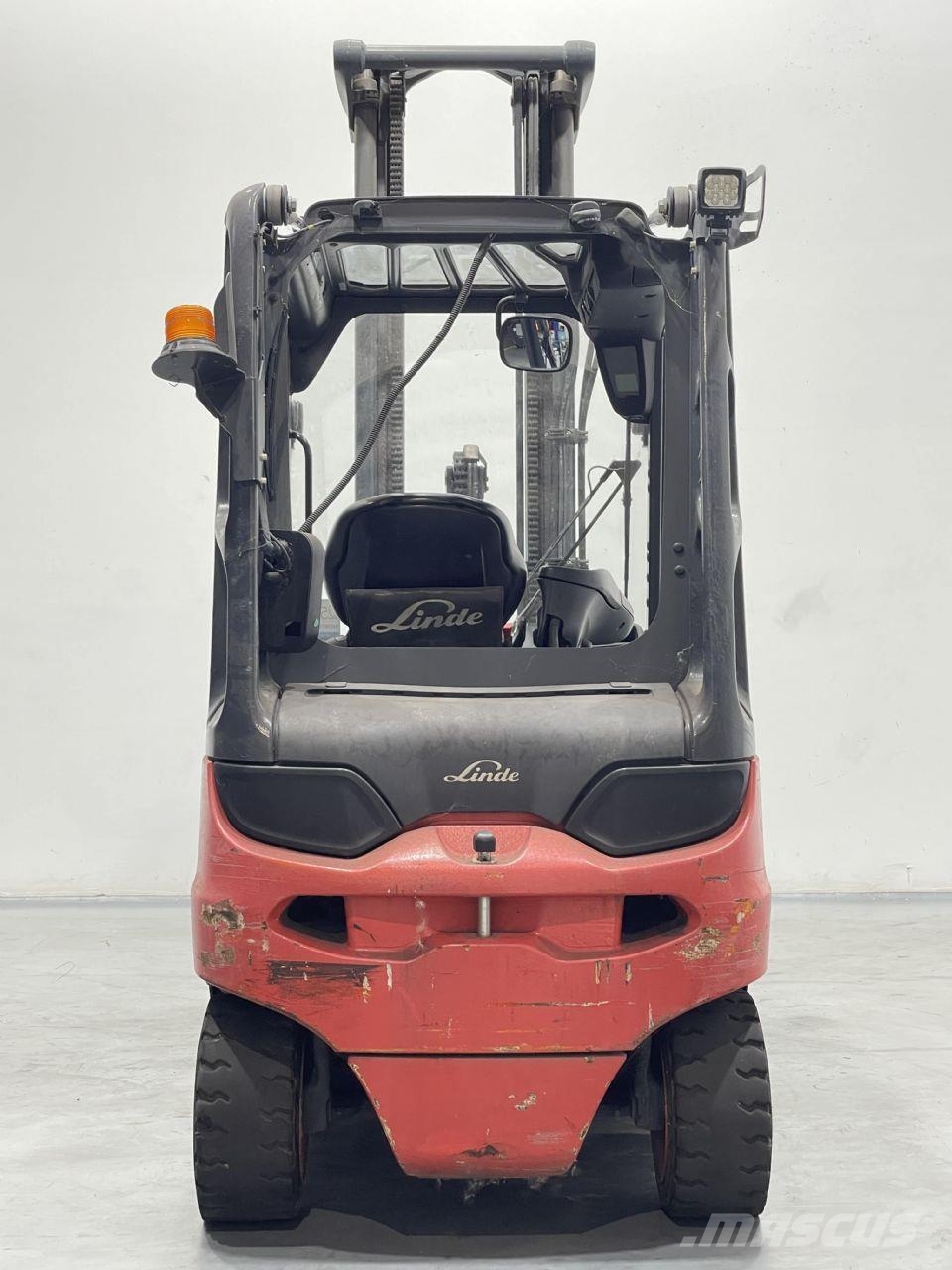 Linde E30L-01-387 Elektromos targoncák