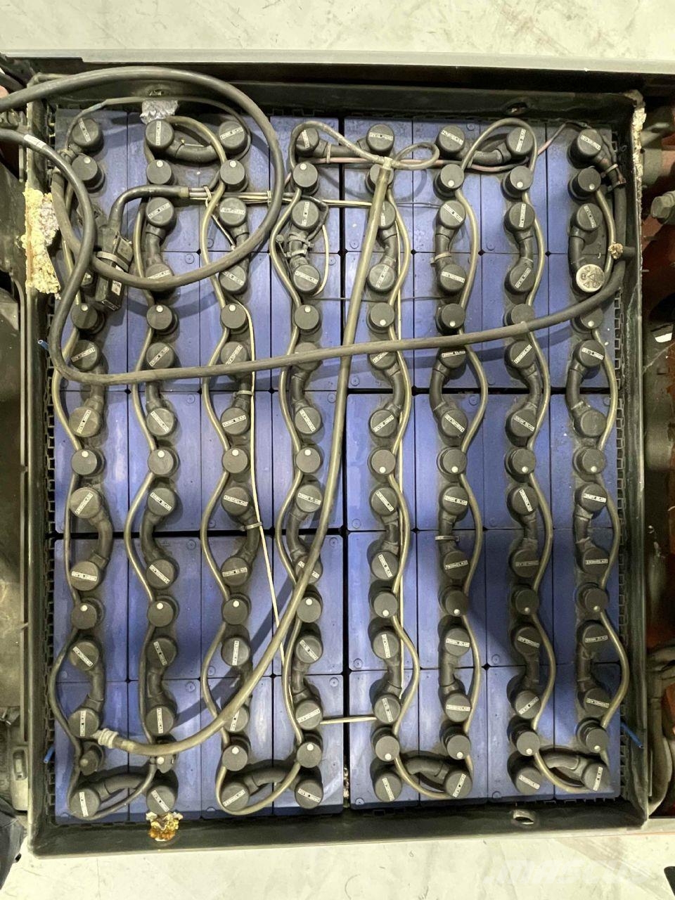 Linde E30L-01-387 Elektromos targoncák