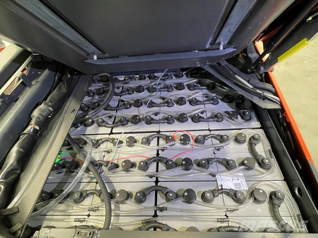 Linde E30L-1252 전동 지게차
