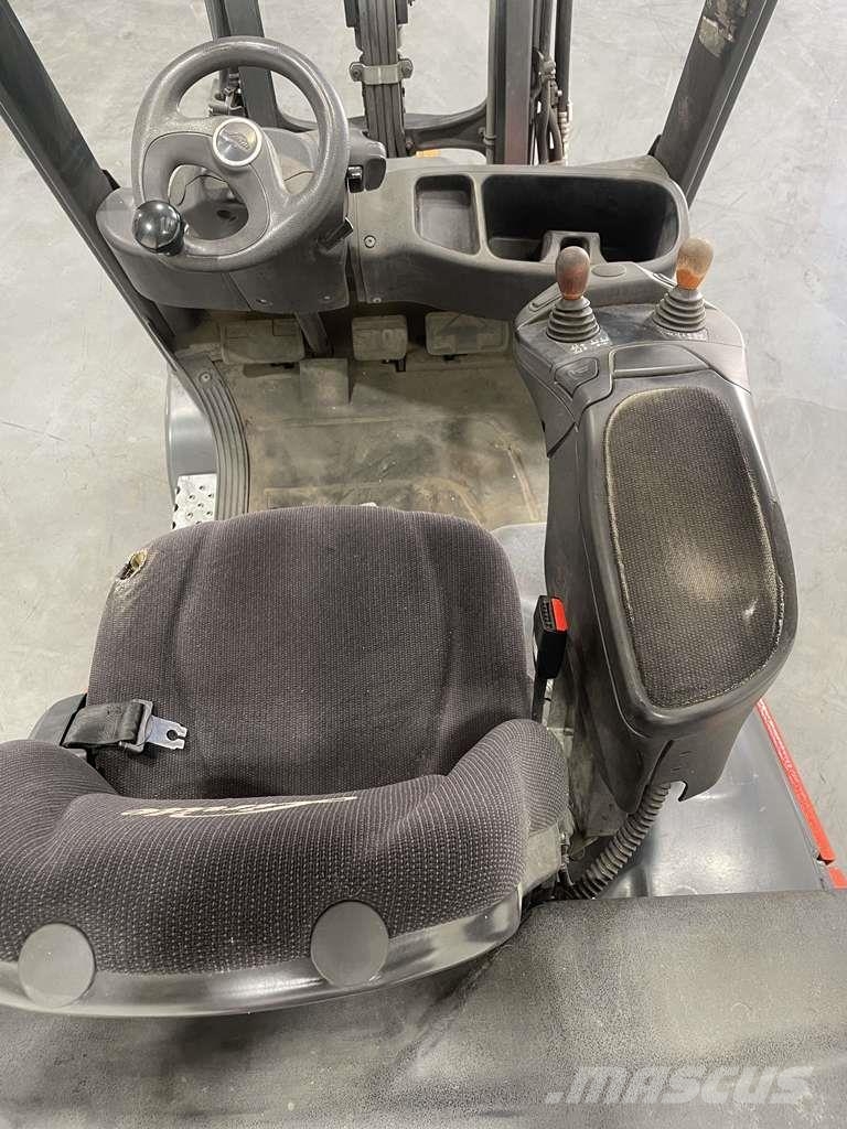 Linde H16T-01-391 Plinski viljuškari