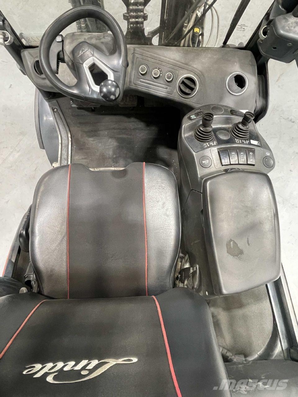 Linde H30D-01-1202 Wózki Diesla