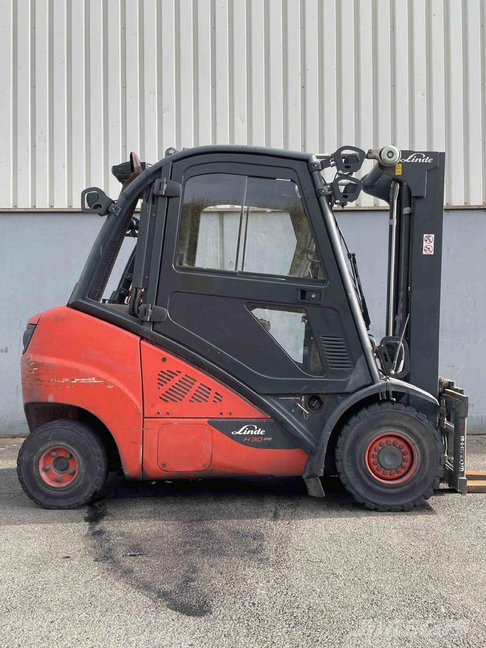 Linde H30D-02-393 Wózki Diesla