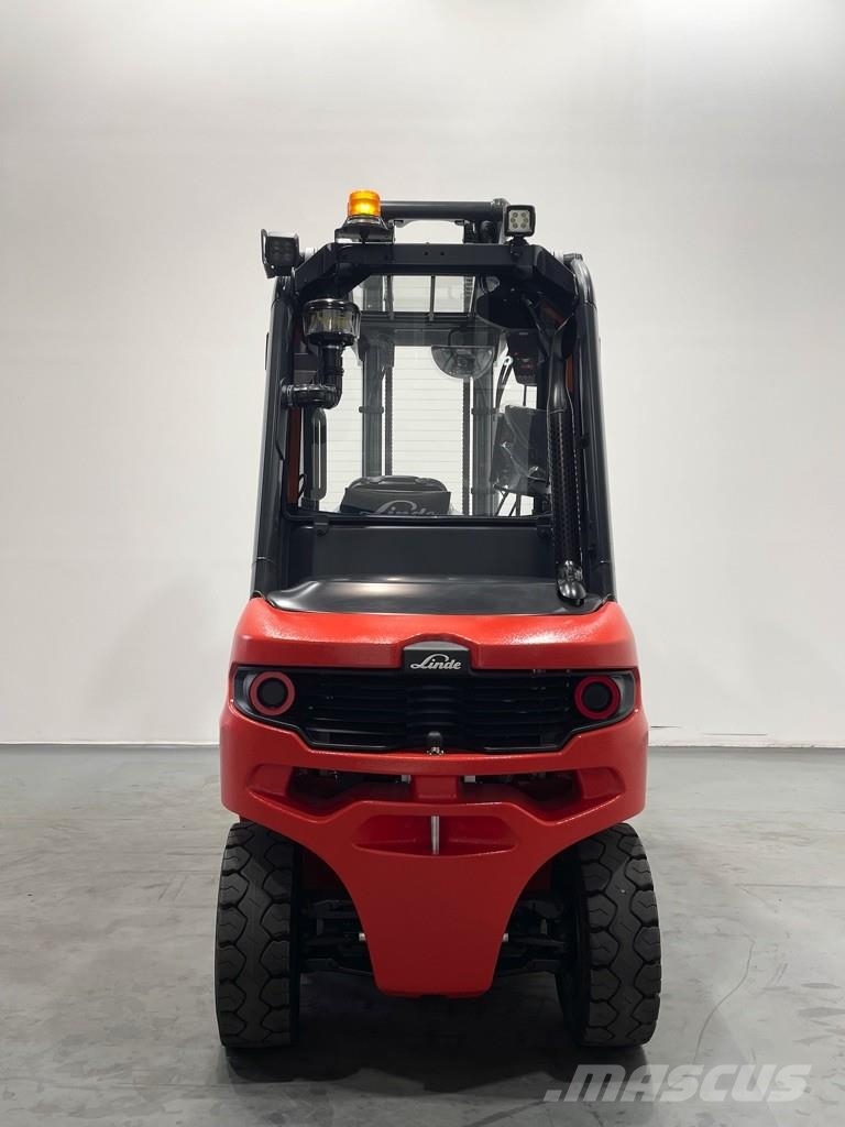 Linde H30D-1202 شاحنات الديزل