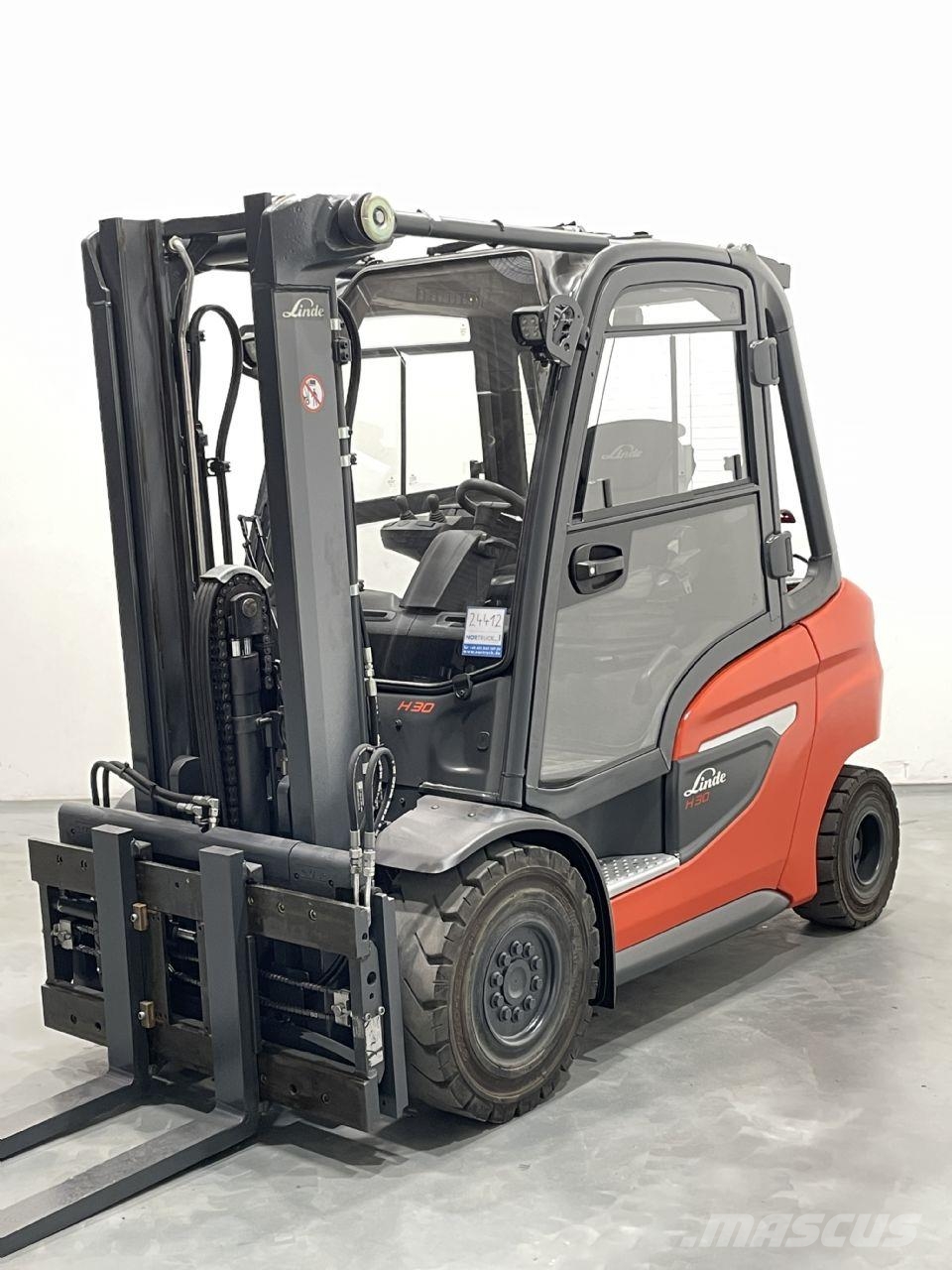 Linde H30T-01-1202 LPG forklifts