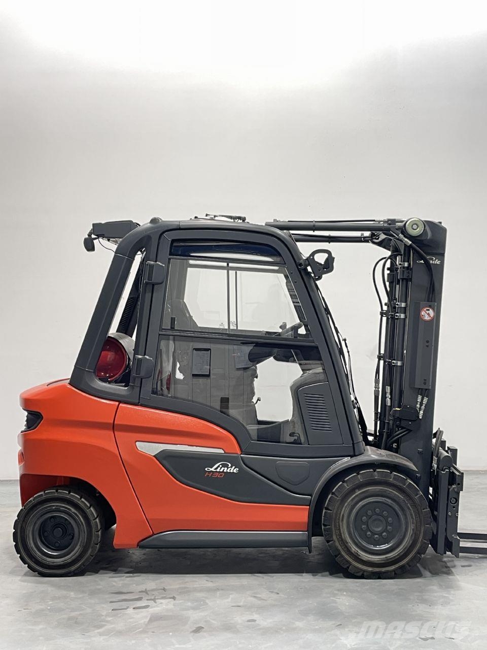 Linde H30T-01-1202 LPG forklifts