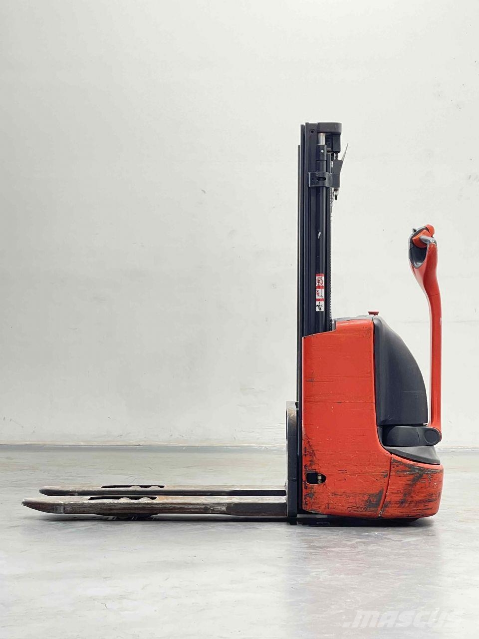 Linde L12-01-1172 Rankiniai vėžimėliai