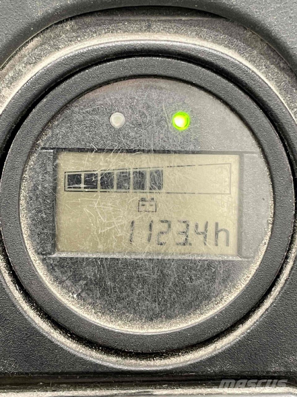 Linde L12-1172 Ručni električni viljuškar