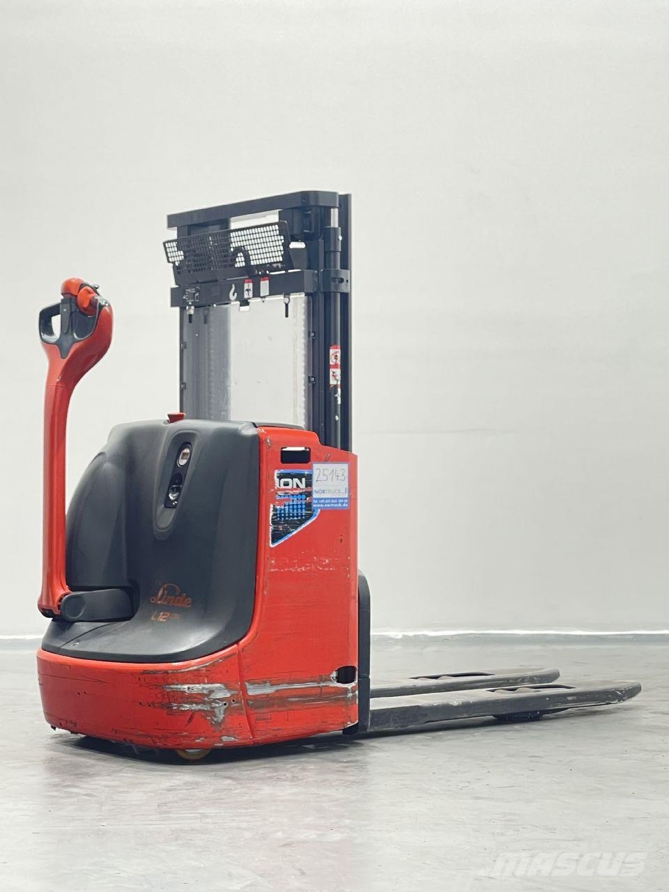 Linde L12-1172 Ručni električni viljuškar