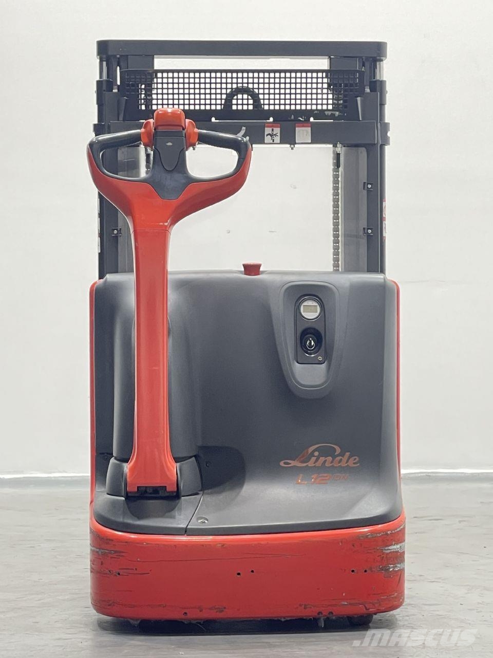 Linde L12-1172 Ručni električni viljuškar